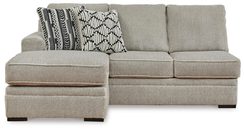 Calnita Sectional with Chaise