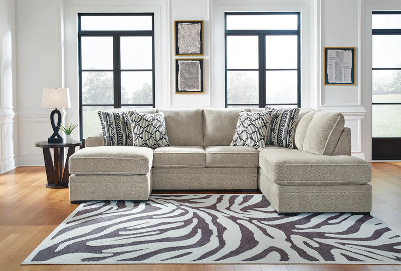 Calnita Sectional with Chaise